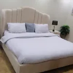 شقة عصرية في موقع مميز دخول ذاتي